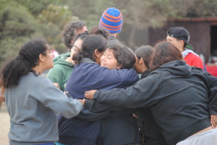 Jenna hugs. Everyone joins in on the love sharing. ^-^