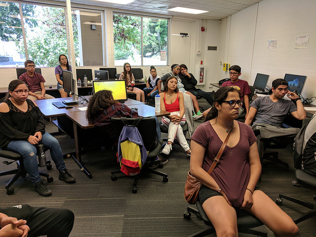 28420470437_bffd16fd46_z